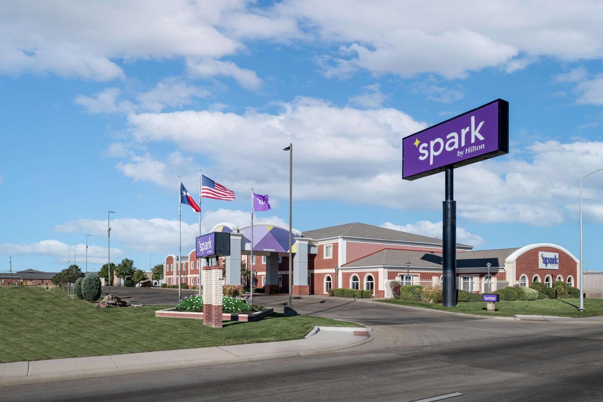 Spark By Hilton Dumas Bagian luar foto