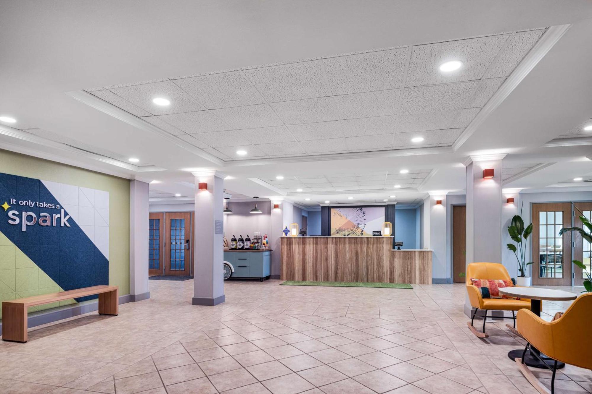 Spark By Hilton Dumas Bagian luar foto